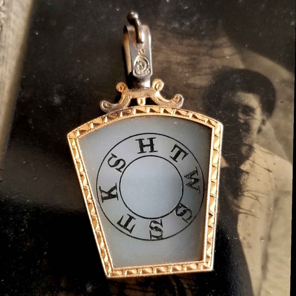 Vintage Masonic pendant HTWSSTKS gold tone fob charm antique royal arch